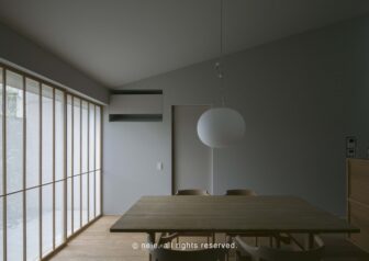 光と緑にひらく家